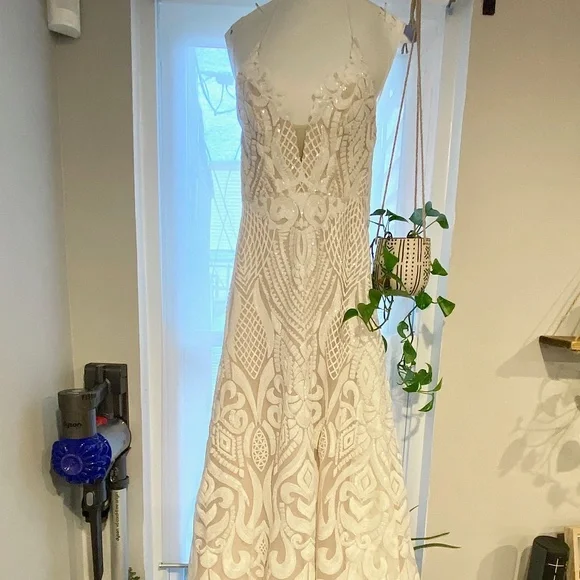 Hayley Paige 'Delta' - Blush - Picture 6 of 8